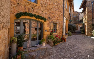 Oingt – 16 août 2026 : Visite guidée « Oingt, le joyau des Pierres Dorées » au cœur du plus beau village de France
